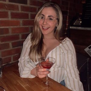 Meet your Posher, Jenn